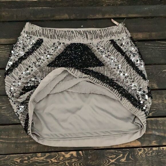 Piperlime beaded mini skirt sz-small - Picture 9 of 15